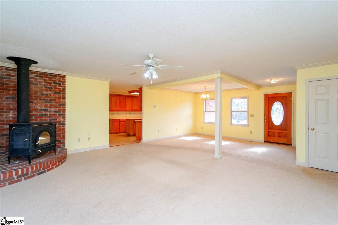 2191 Cooley Road Gray Court, SC 29645 - Photo 14 of 35