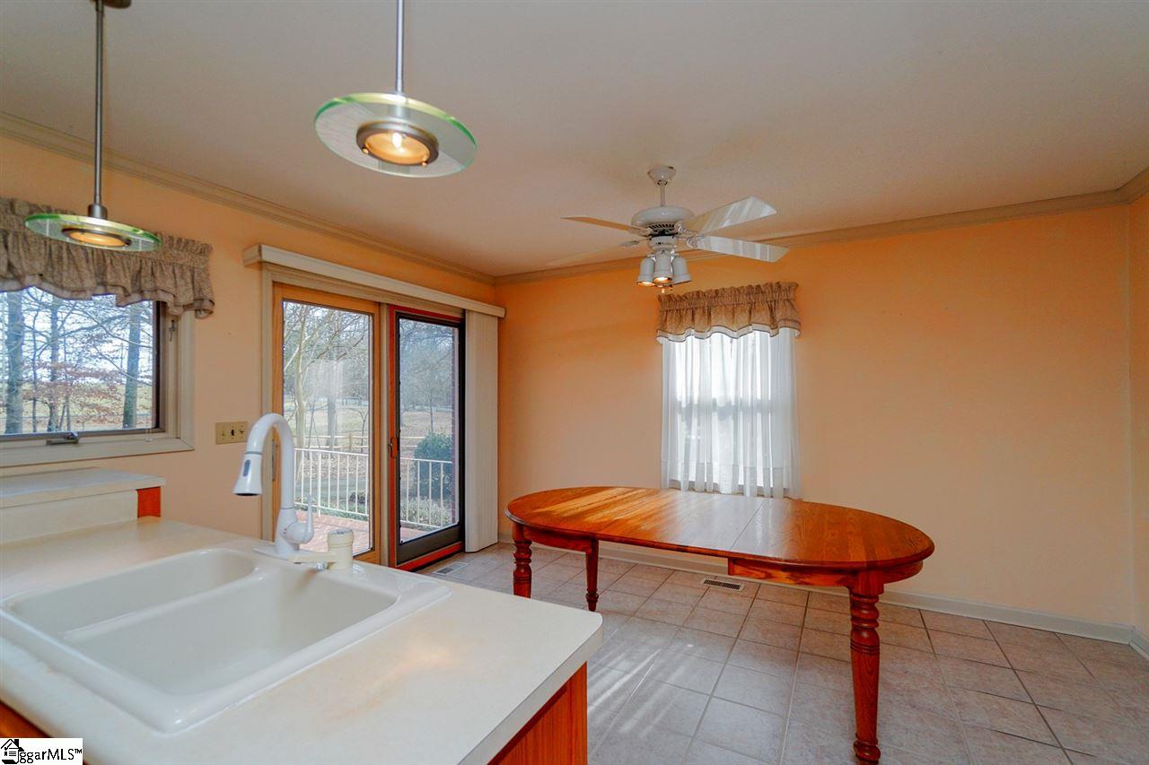 2191 Cooley Road Gray Court, SC 29645 - Photo 18 of 35
