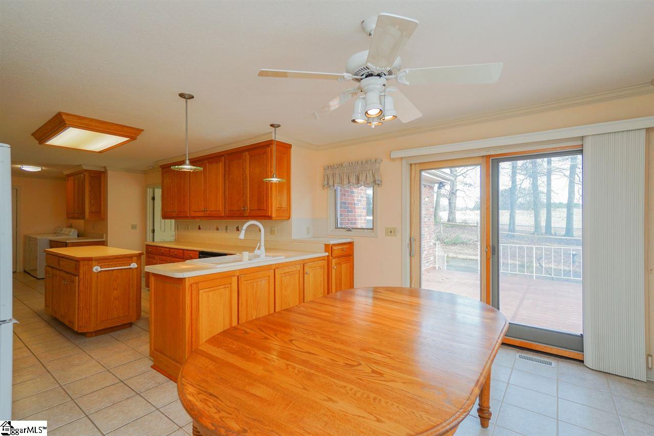 2191 Cooley Road Gray Court, SC 29645 - Photo 19 of 35