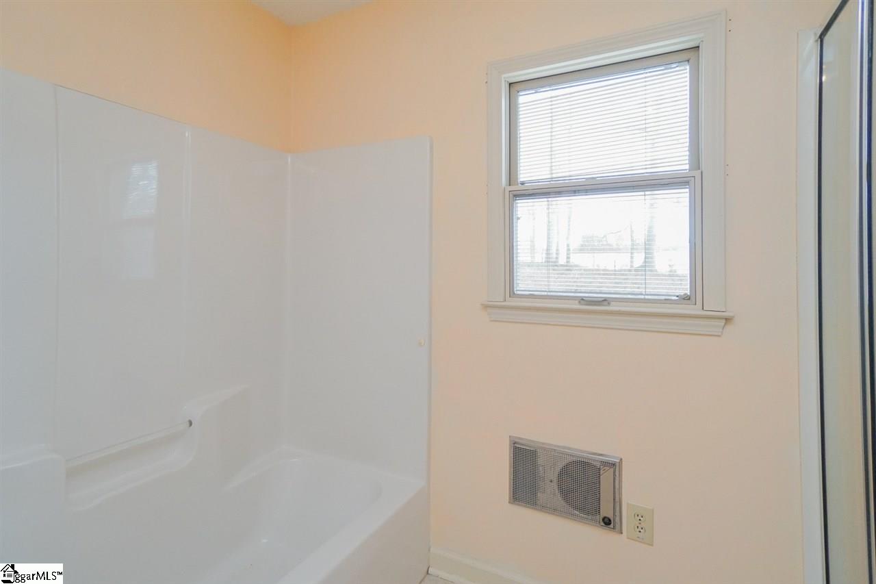 2191 Cooley Road Gray Court, SC 29645 - Photo 25 of 35