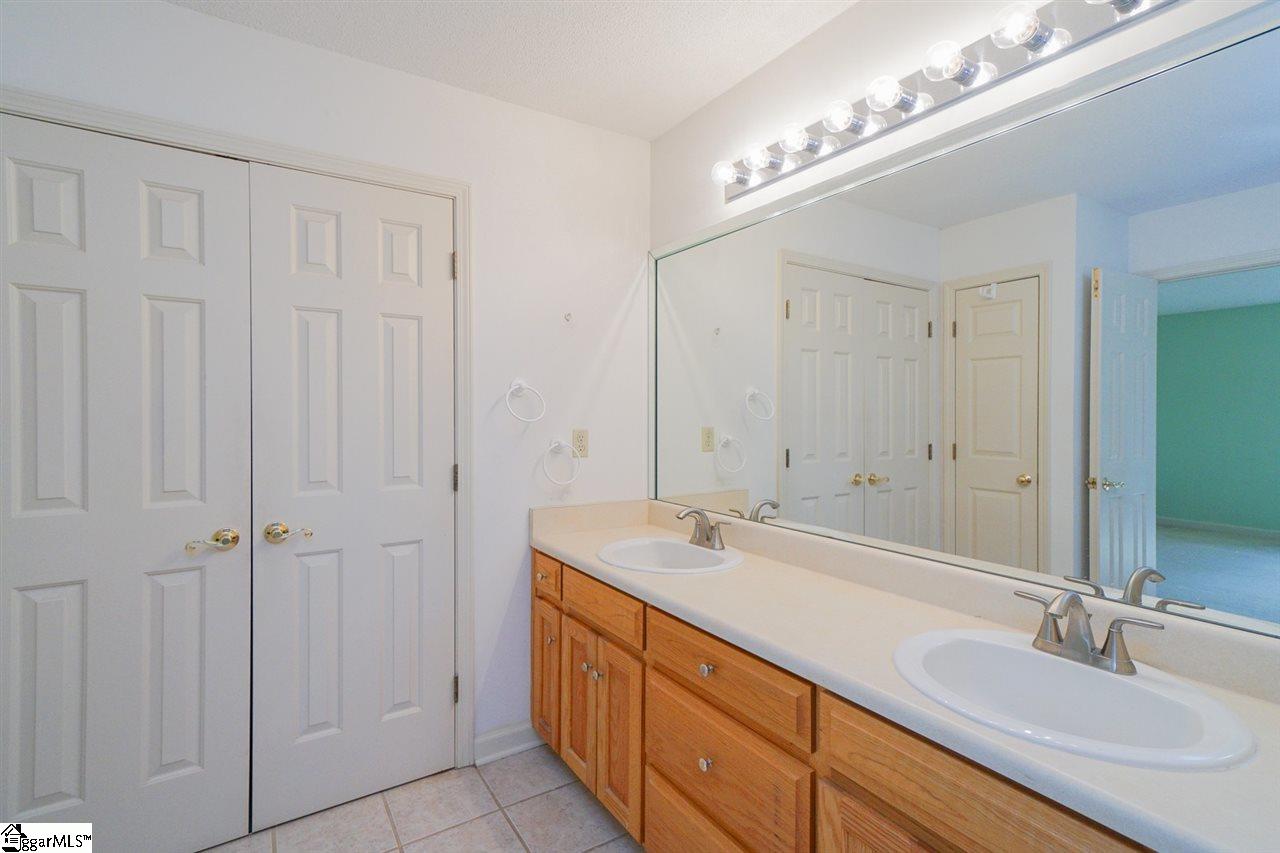 2191 Cooley Road Gray Court, SC 29645 - Photo 26 of 35