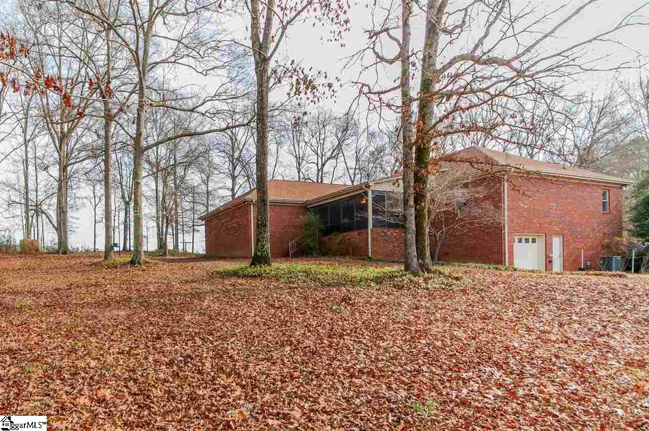 2191 Cooley Road Gray Court, SC 29645 - Photo 7 of 35