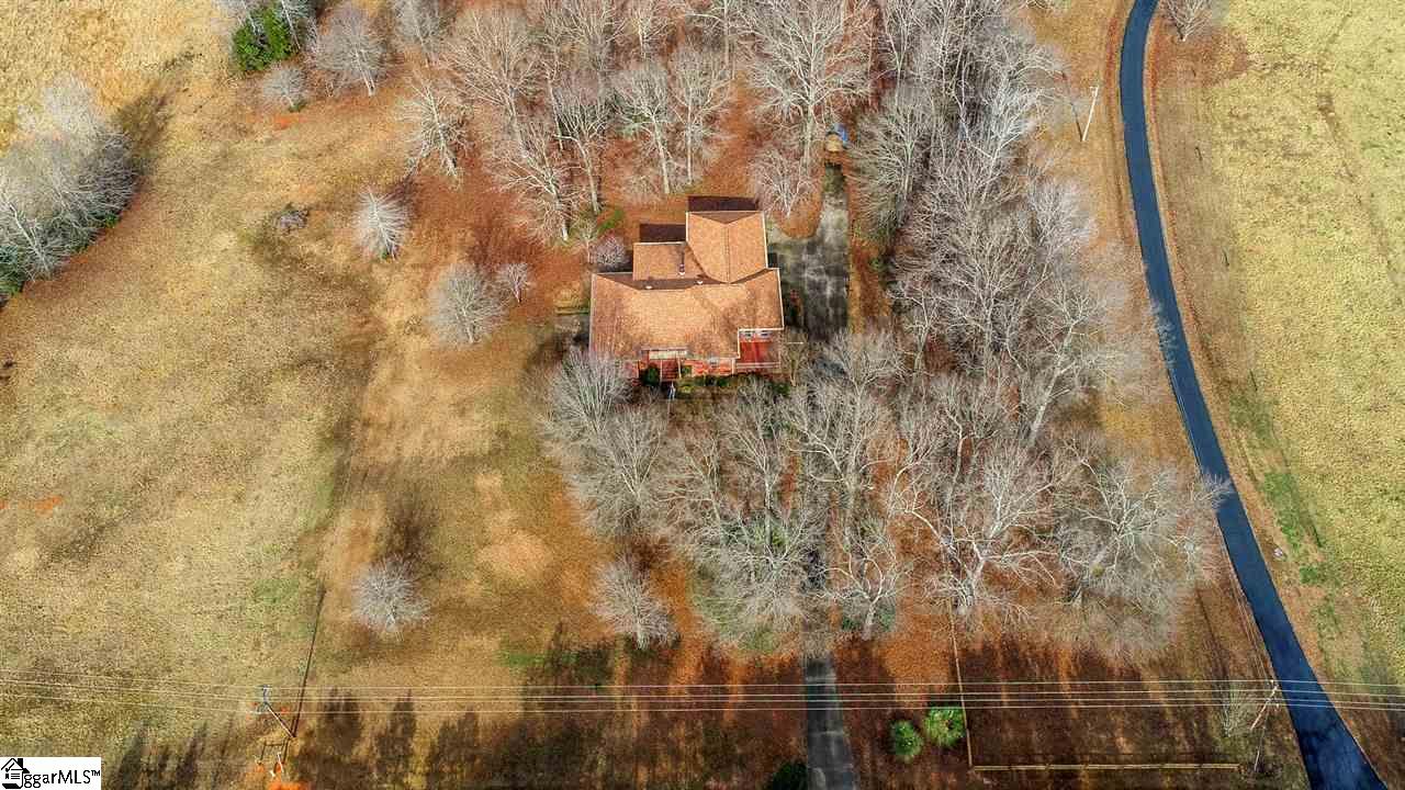2191 Cooley Road Gray Court, SC 29645 - Photo 10 of 35