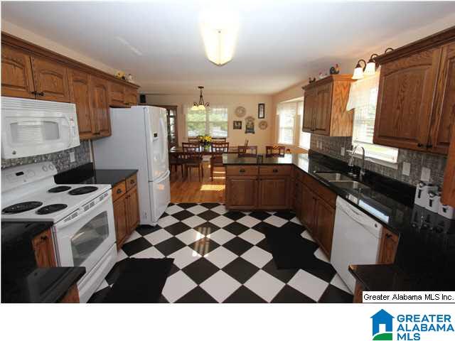 429 6th Avenue Pleasant Grove, AL 35127 - Photo 4 of 30