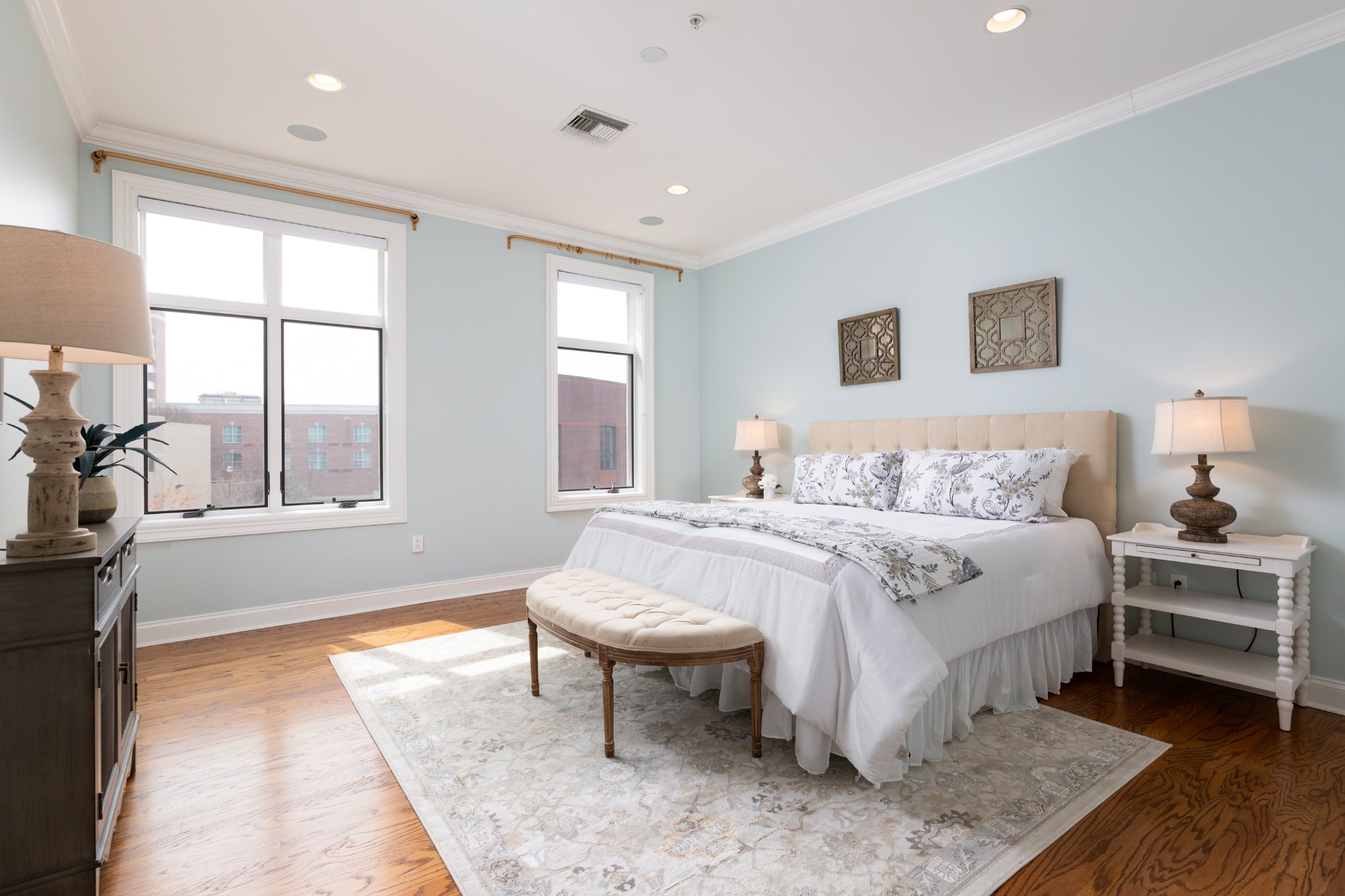 2411 Crestmoor Road, Unit PH4 Nashville, TN 37215 - Photo 19 of 39 a spacious bedroom with a bed and a table