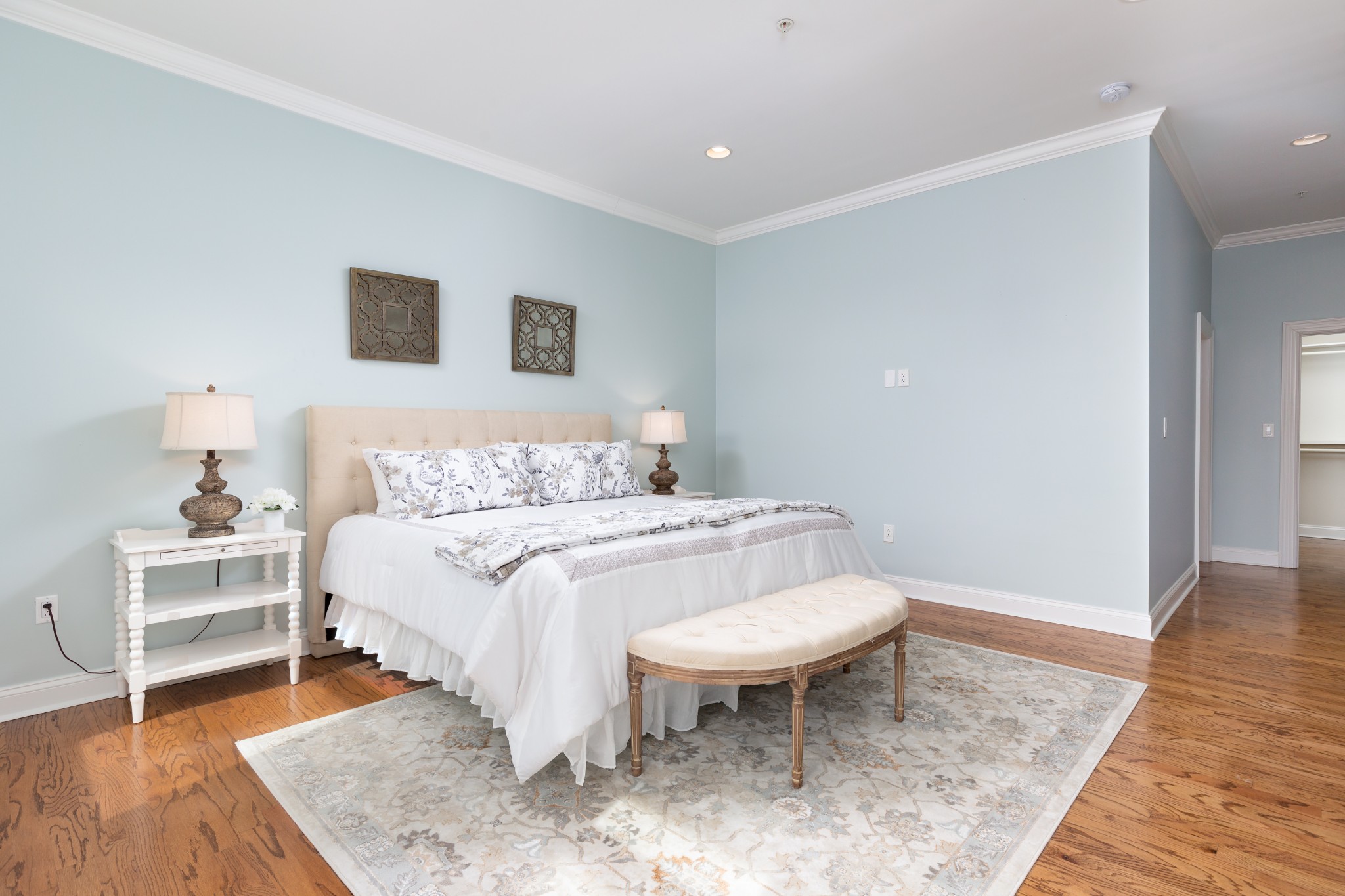 2411 Crestmoor Road, Unit PH4 Nashville, TN 37215 - Photo 20 of 39 a bedroom with a bed and a table in it