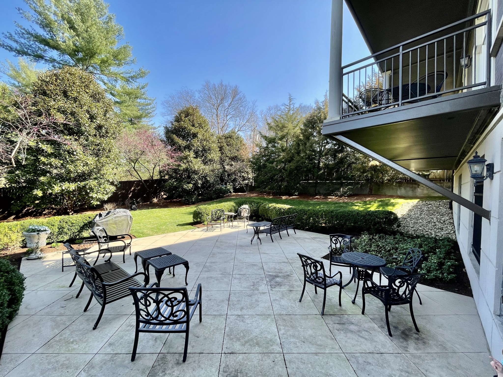 2411 Crestmoor Road, Unit PH4 Nashville, TN 37215 - Photo 31 of 39 a view of a swimming pool with outdoor seating and plants
