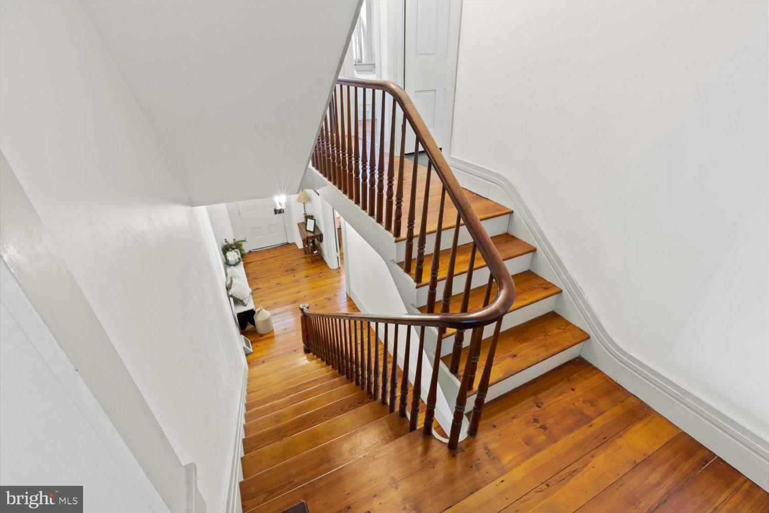 651 Union School Road Mount Joy, PA 17552 - Photo 34 of 59 Front staircase