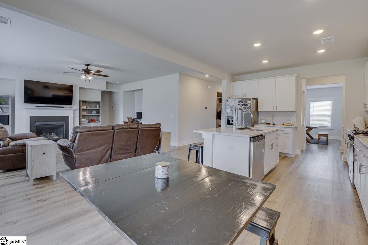 208 Roderick Lane Greenville, SC 29605 - Photo 15 of 50