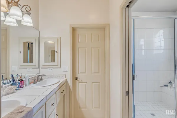 $969,000 | Undisclosed Address, Bakersfield, CA 93312