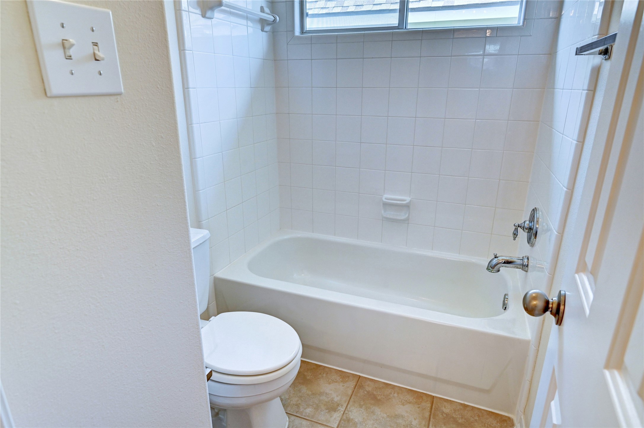 24818 Corbin Gate Drive Spring, TX 77389 - Photo 35 of 49 a bathroom with a toilet and a tub