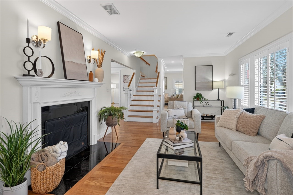 23 Stearns Road Belmont, MA 02478 - Photo 4 of 42 Gallery Image 4