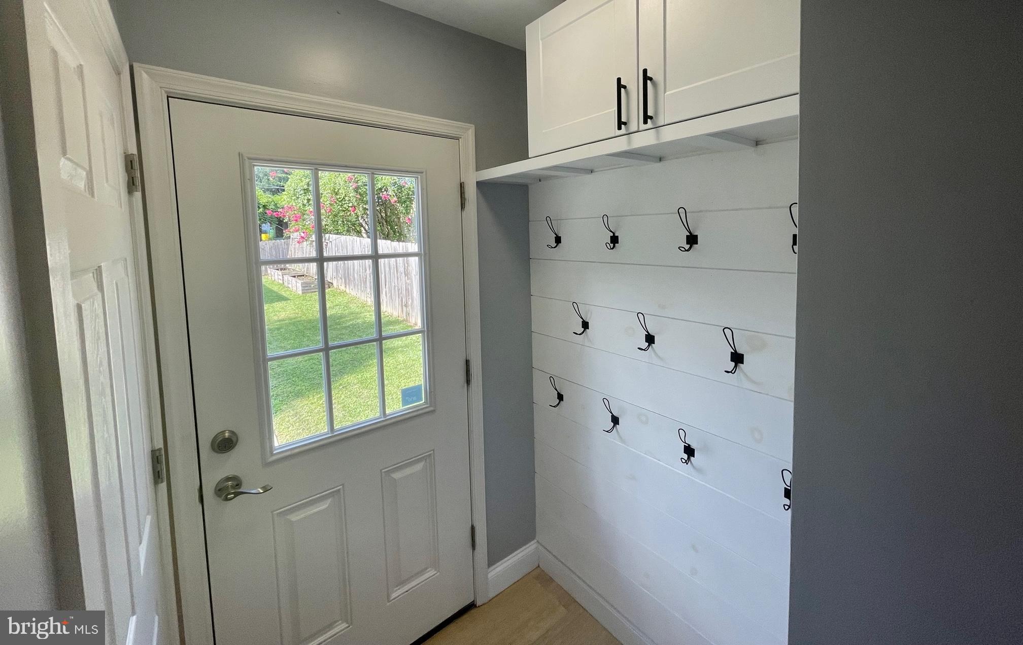 1316 Asbury Road Baltimore, MD 21209 - Photo 13 of 33 Mud Room