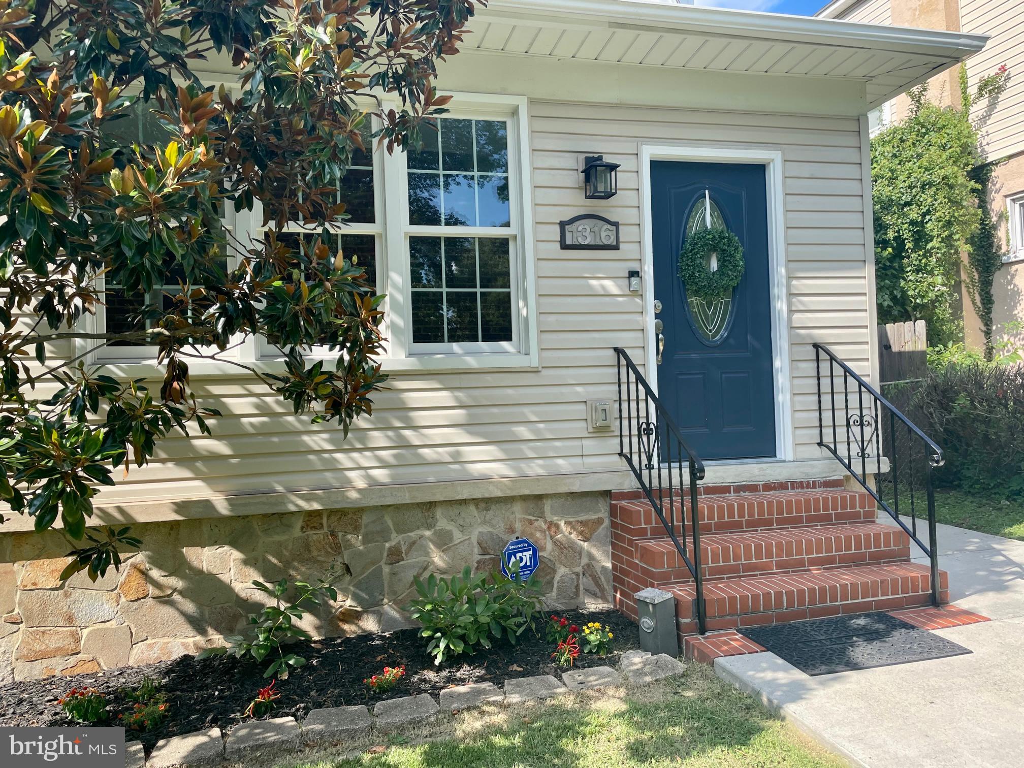 1316 Asbury Road Baltimore, MD 21209 - Photo 2 of 33