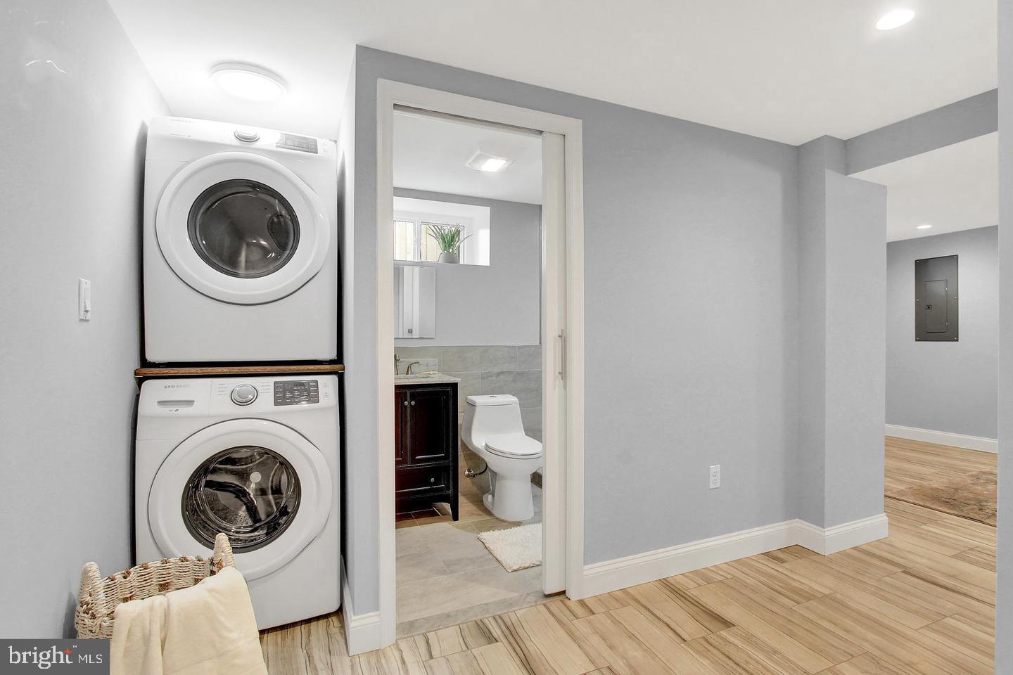 1316 Asbury Road Baltimore, MD 21209 - Photo 21 of 33 Laundry