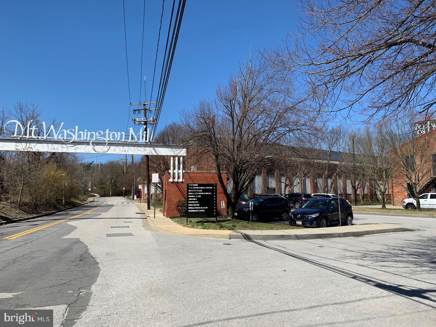 1316 Asbury Road Baltimore, MD 21209 - Photo 28 of 33 Walk to Whole Foods, Starbucks and more!