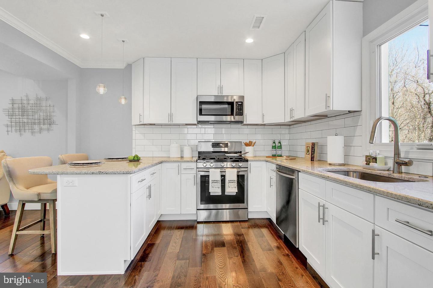 1316 Asbury Road Baltimore, MD 21209 - Photo 3 of 33 Beautiful Kitchen