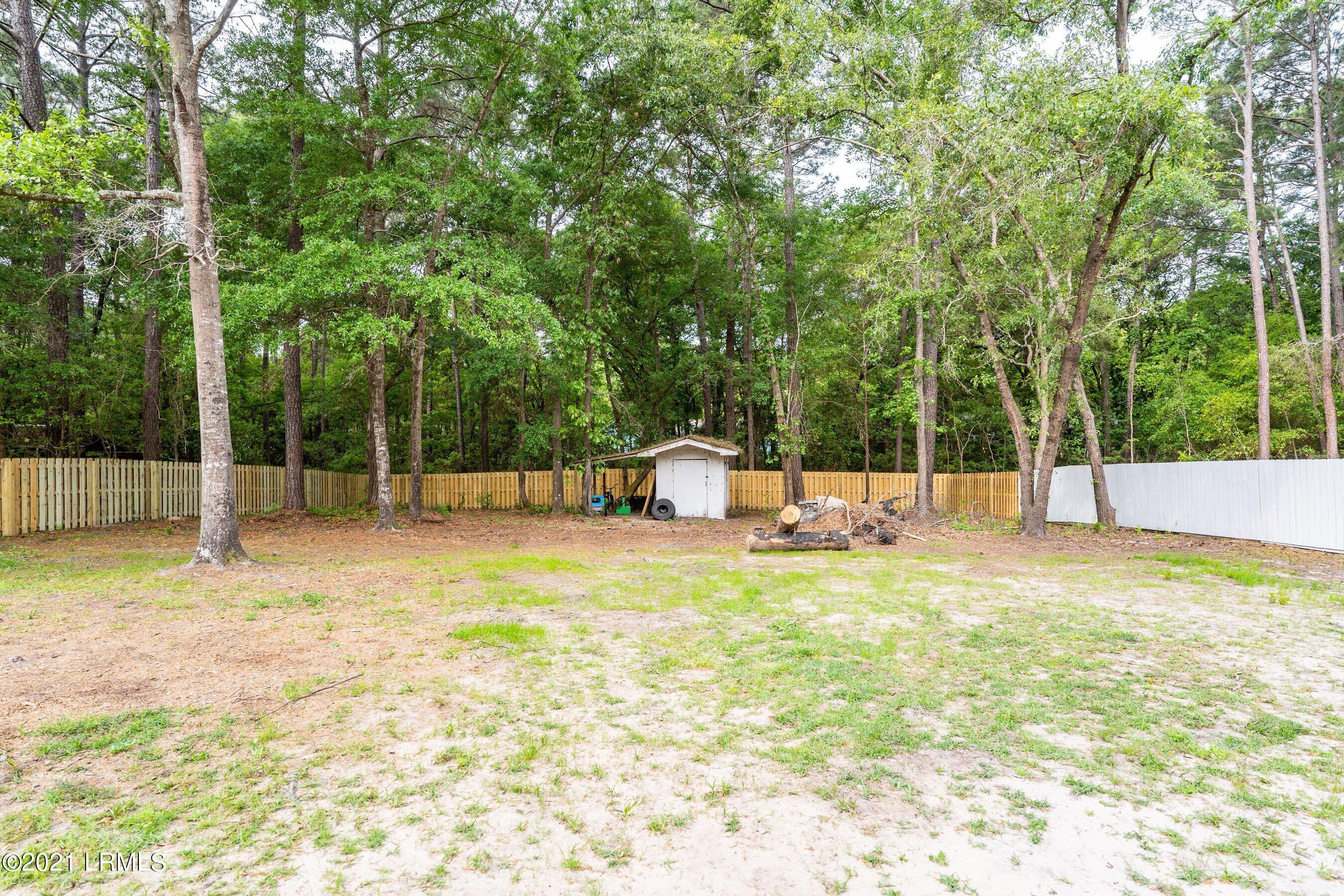 96 State Rd S-7-578 Beaufort, SC 29907 - Photo 31 of 33 Large Fenced in Yard
