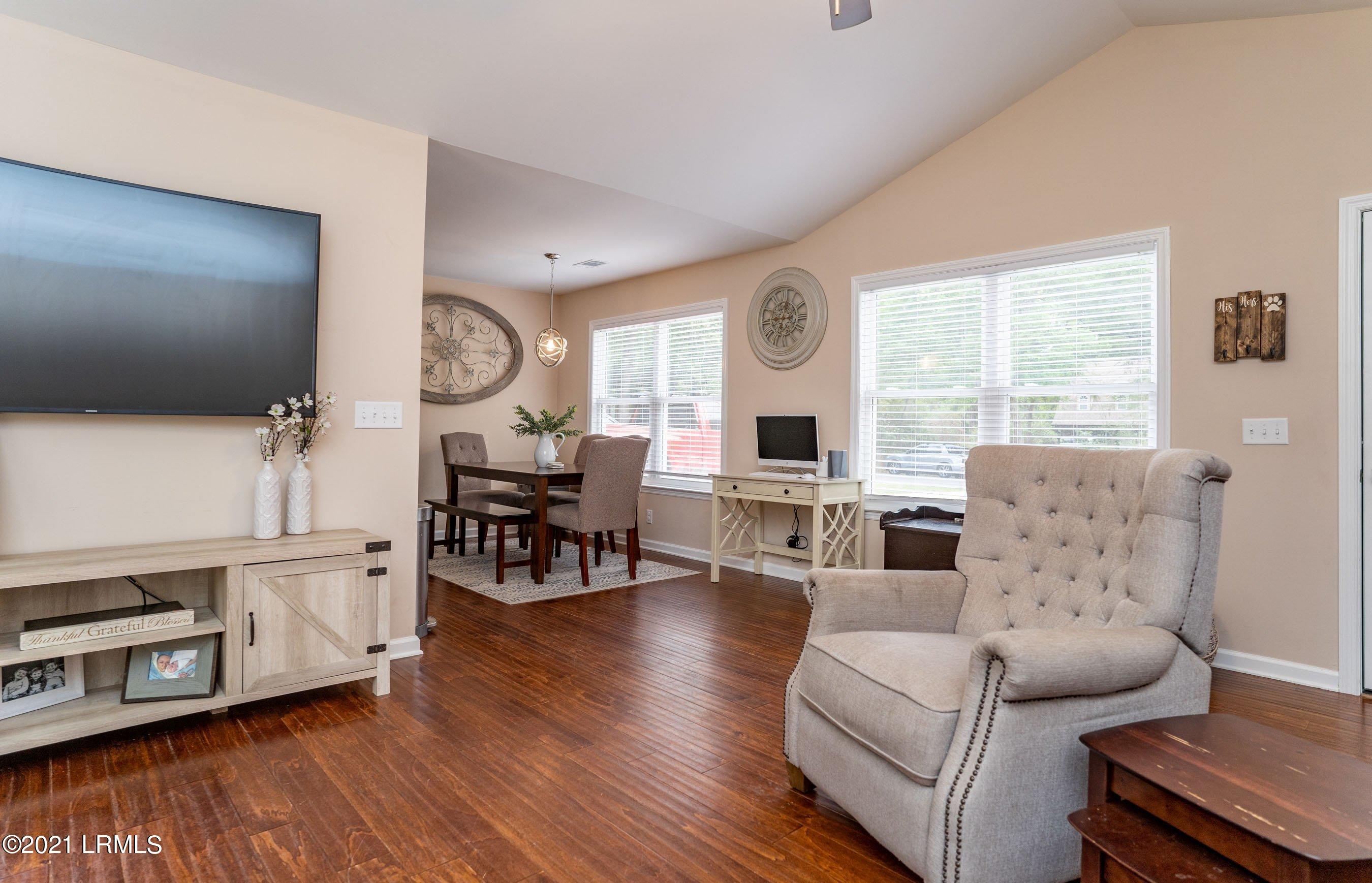 96 State Rd S-7-578 Beaufort, SC 29907 - Photo 8 of 33 Room for a large TV