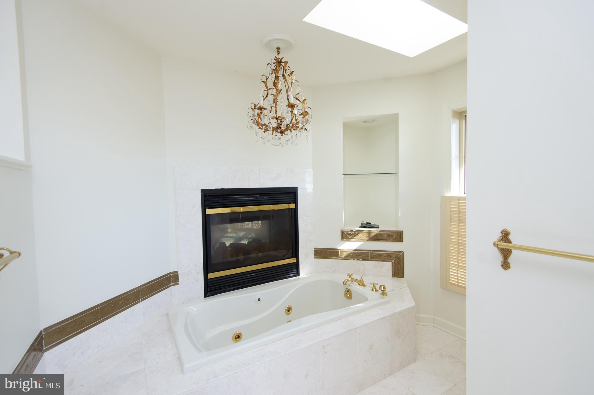 5124 Brooks Road Woolford, MD 21677 - Photo 20 of 70 primary bathroom- whirpool soaking tub