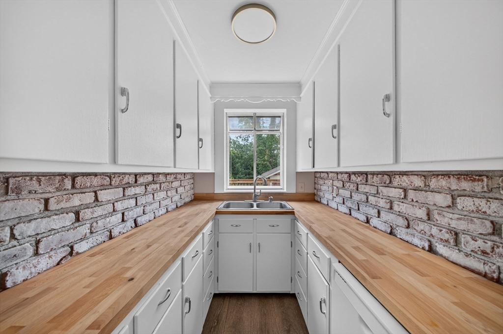 18 Fales Road Dedham, MA 02026 - Photo 12 of 36 Gallery Image 12