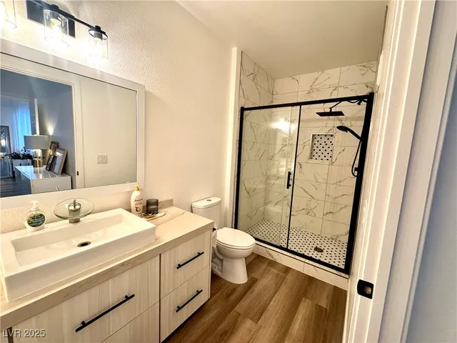 $1,995 | 9470 Peace Way, Unit 223, Las Vegas, NV 89147