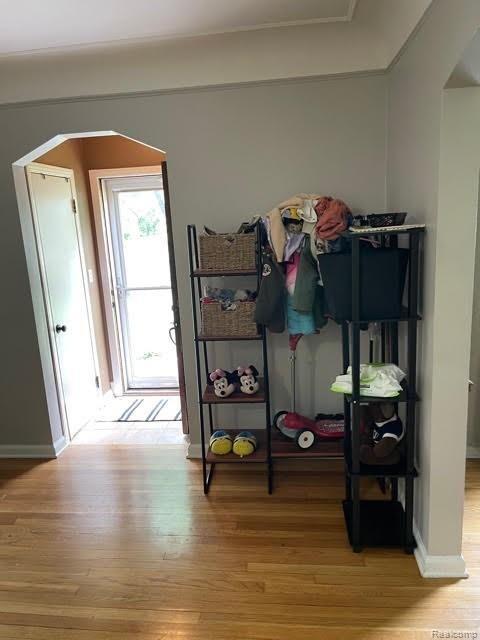156 Barrington Road Bloomfield Hills, MI 48302 - Photo 3 of 27 Foyer.jpg