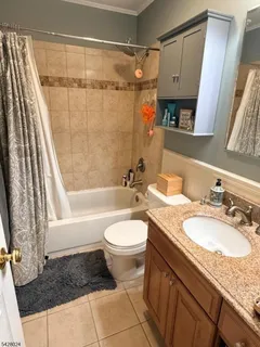 $675,000 | 15 Windsor Drive, Oak Ridge, NJ 07438