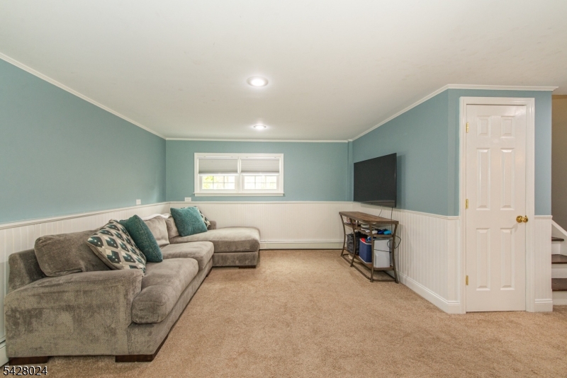 15 Windsor Drive Oak Ridge, NJ 07438 - Photo 20 of 49