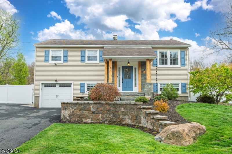 15 Windsor Drive Oak Ridge, NJ 07438 - Photo 2 of 49