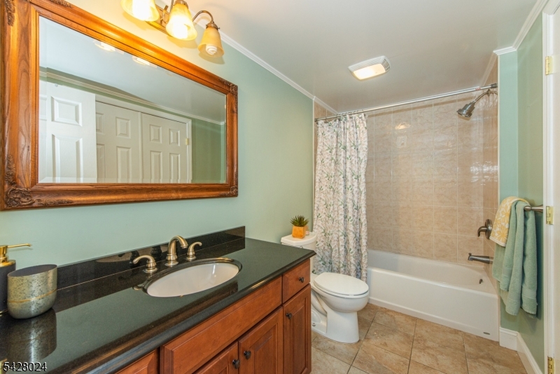 15 Windsor Drive Oak Ridge, NJ 07438 - Photo 22 of 49