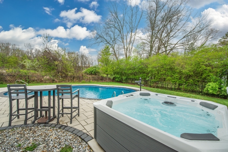 15 Windsor Drive Oak Ridge, NJ 07438 - Photo 31 of 49