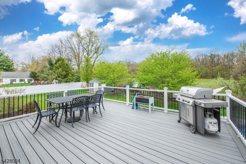 15 Windsor Drive Oak Ridge, NJ 07438 - Photo 43 of 49