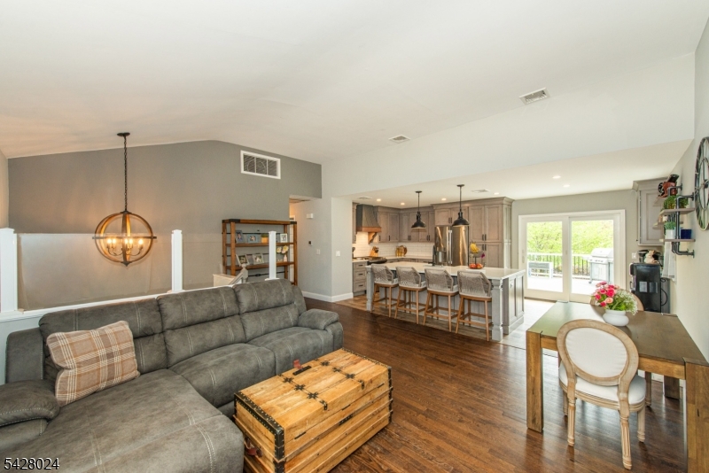 15 Windsor Drive Oak Ridge, NJ 07438 - Photo 5 of 49