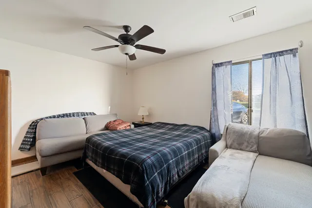 $200,000 | 756 Rodenburg Road, Unit 1C, Roselle, IL 60172