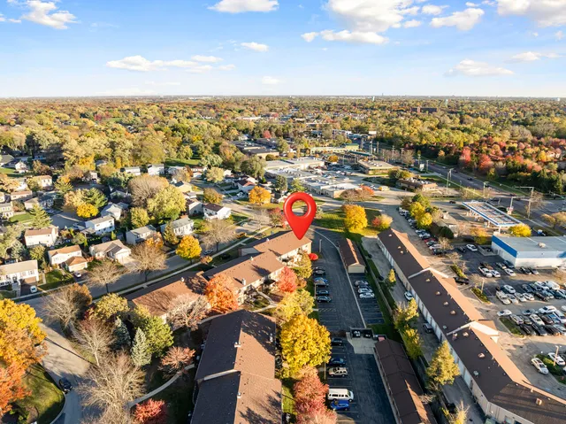 $200,000 | 756 Rodenburg Road, Unit 1C, Roselle, IL 60172