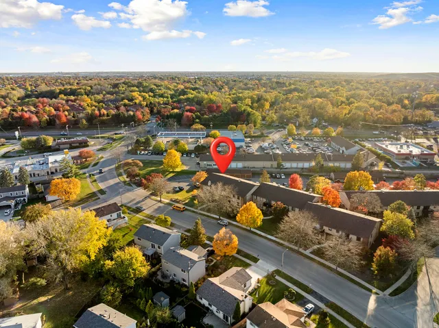 $200,000 | 756 Rodenburg Road, Unit 1C, Roselle, IL 60172