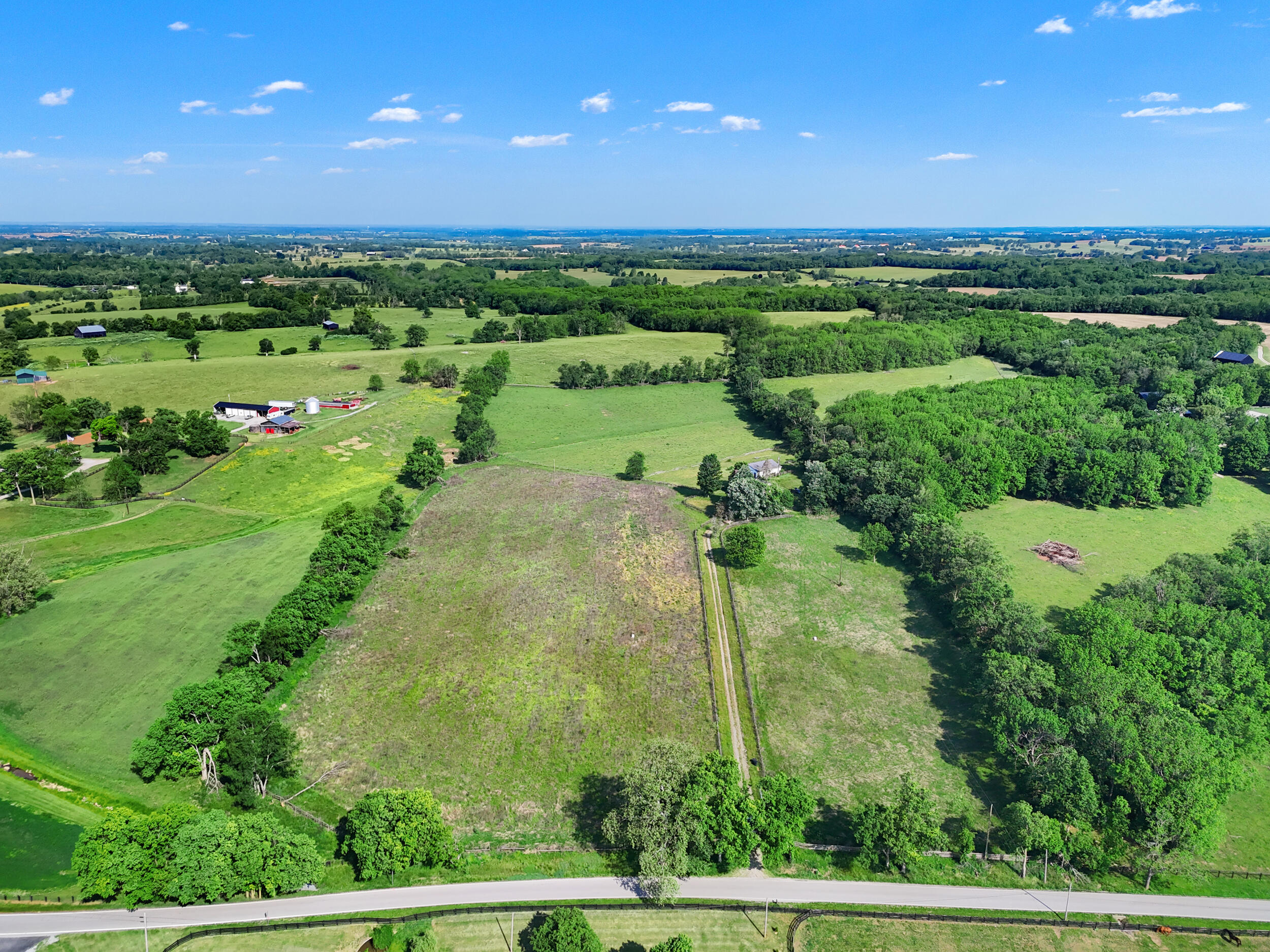 512 College Road Paris, KY 40361 - Photo 1 of 15 IMG_7310