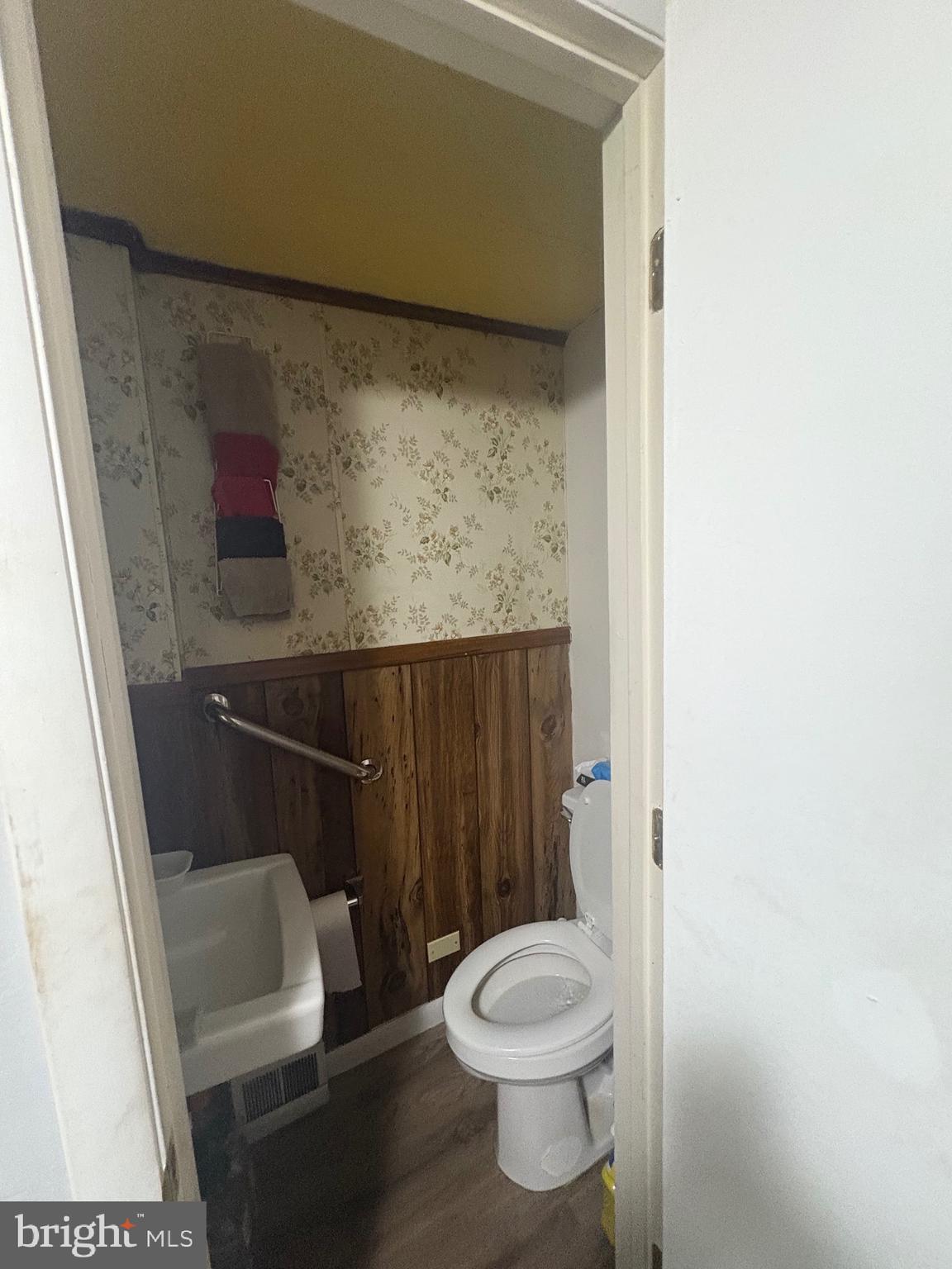 120 Doe Run Road Coatesville, PA 19320 - Photo 13 of 24 a bathroom with a toilet and a sink