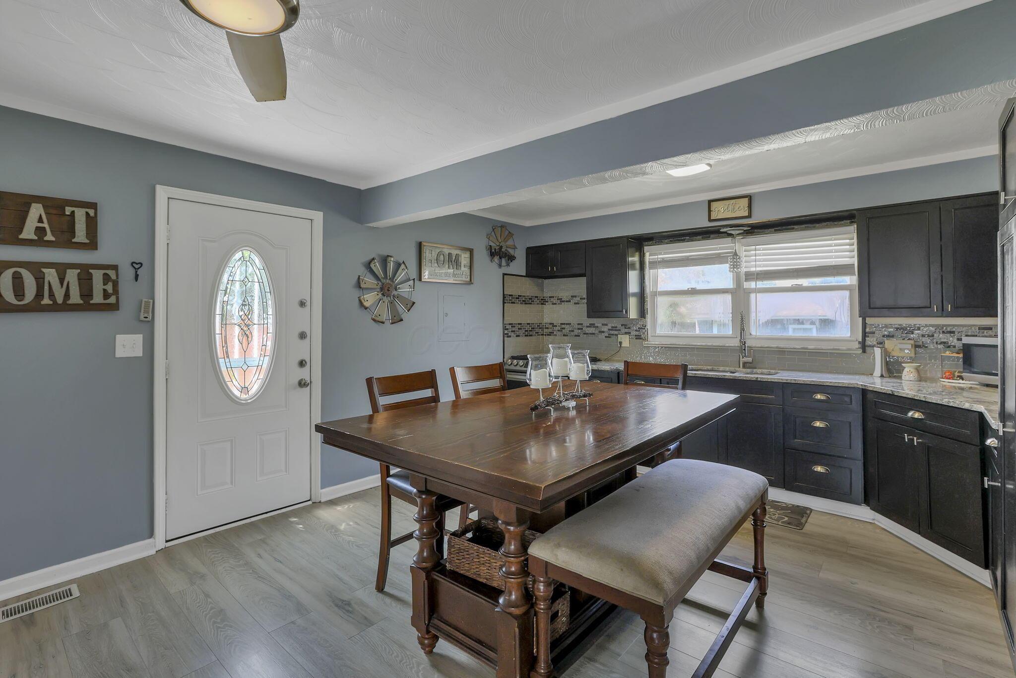 628 Colton Road Columbus, OH 43207 - Photo 13 of 26 Kitchen