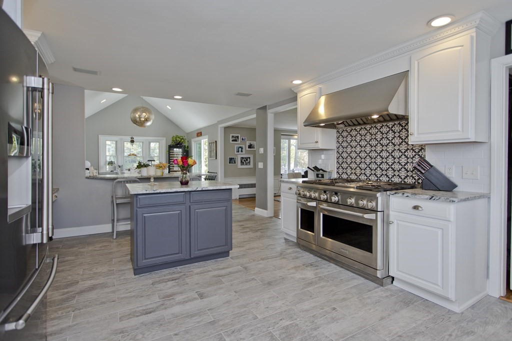 53 Ridge Road East Longmeadow, MA 01028 - Photo 9 of 41 Gallery Image 9