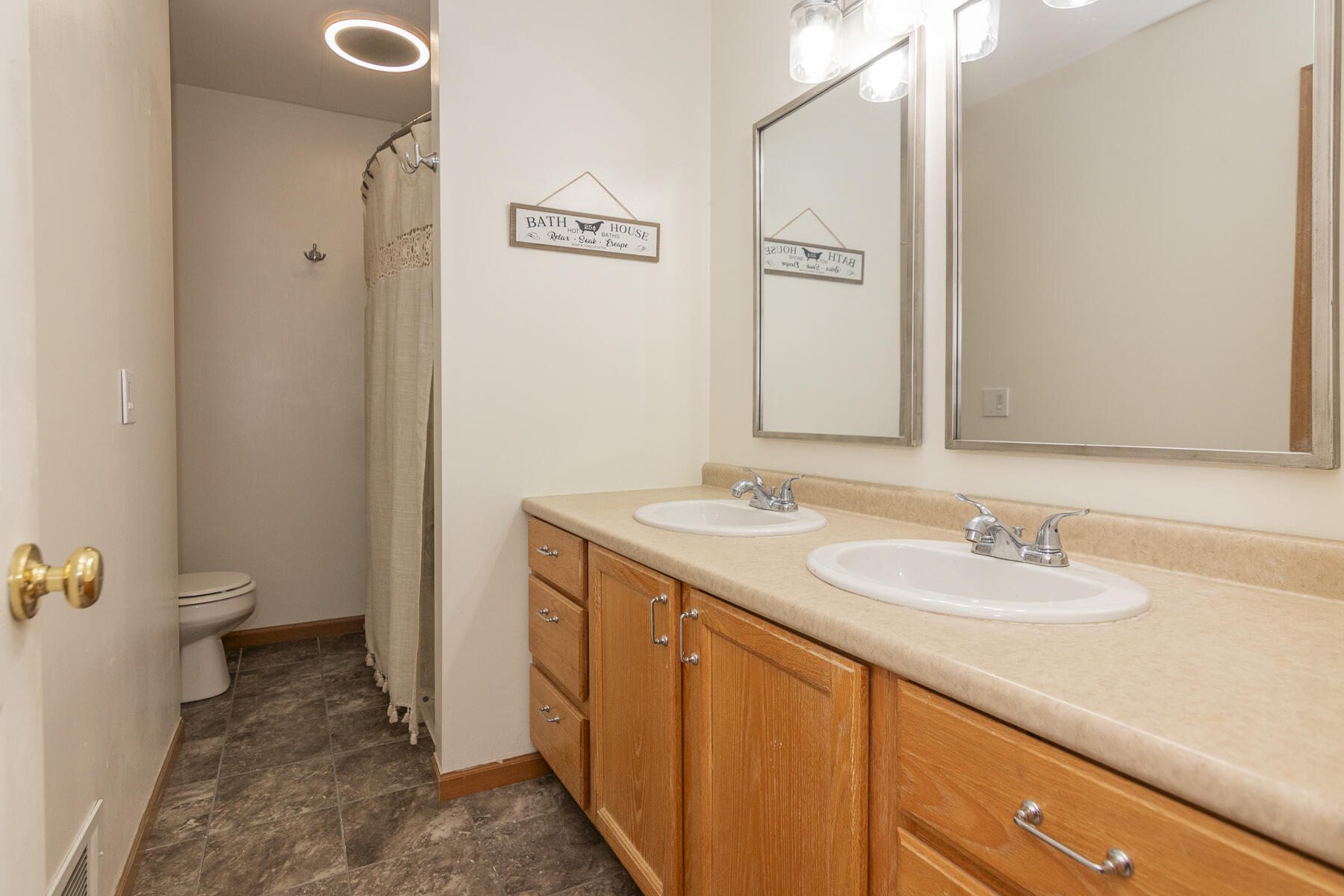 3894 Whitney Court Kalamazoo, MI 49009 - Photo 17 of 45 3894Whitney-7