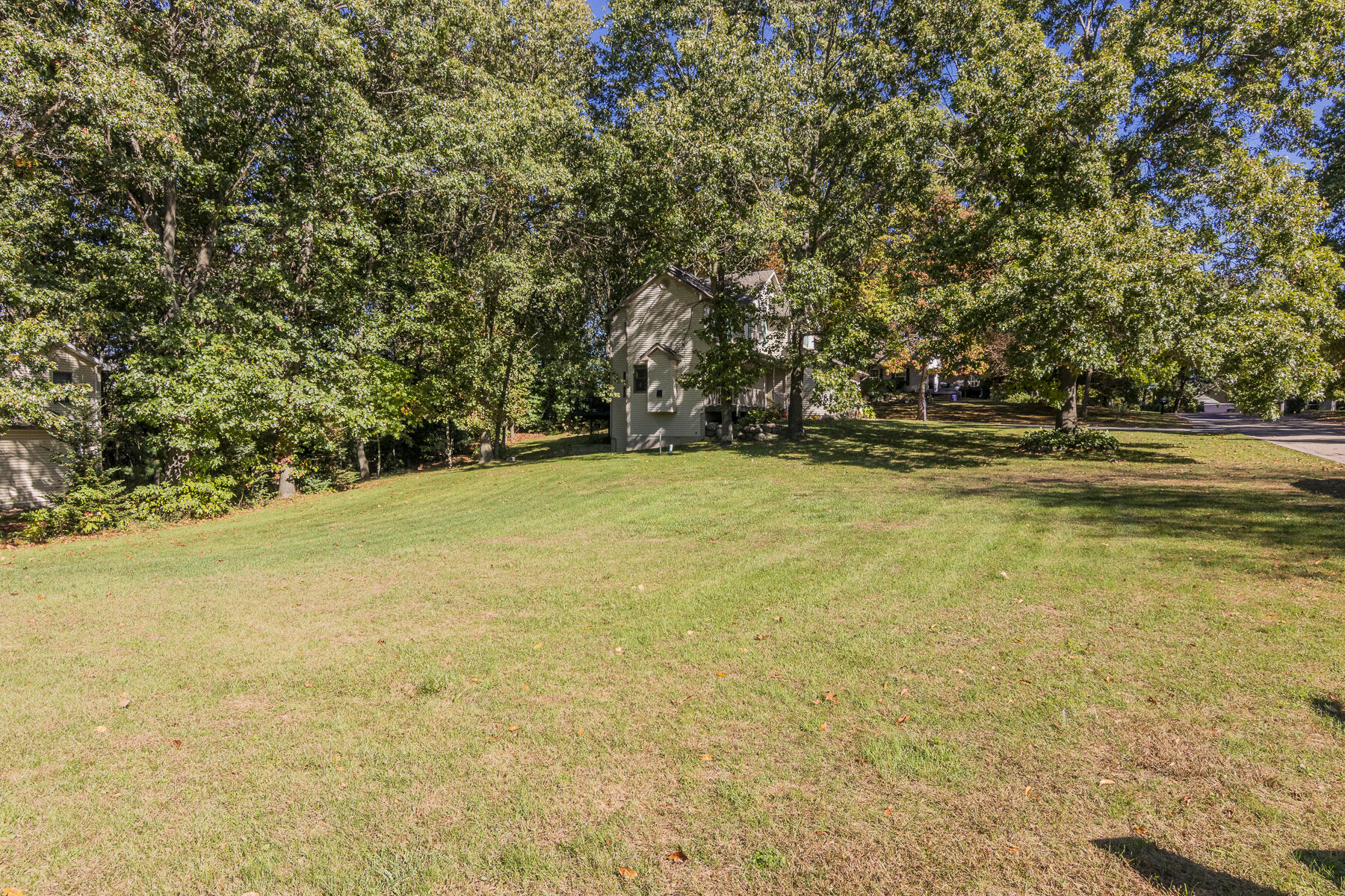 3894 Whitney Court Kalamazoo, MI 49009 - Photo 36 of 45 3894Whitney-71