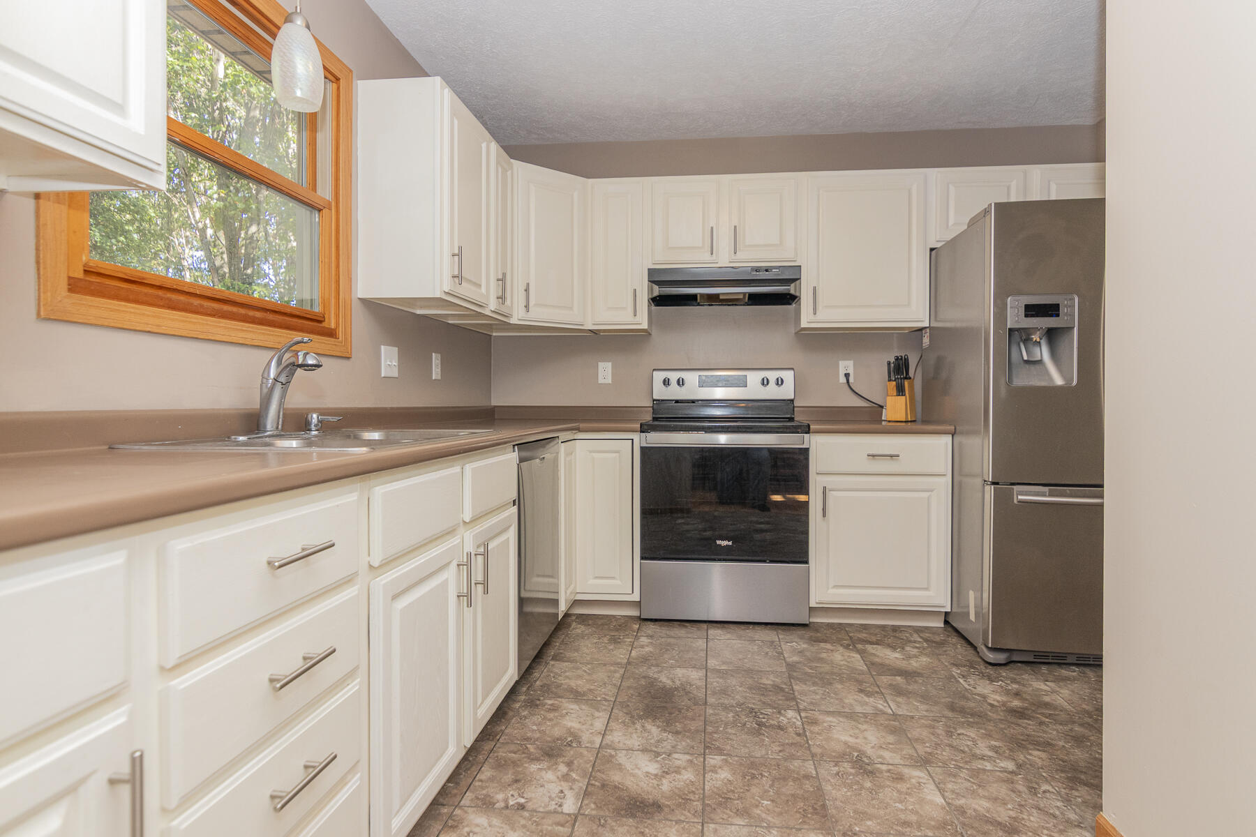 3894 Whitney Court Kalamazoo, MI 49009 - Photo 9 of 45 3894Whitney-39