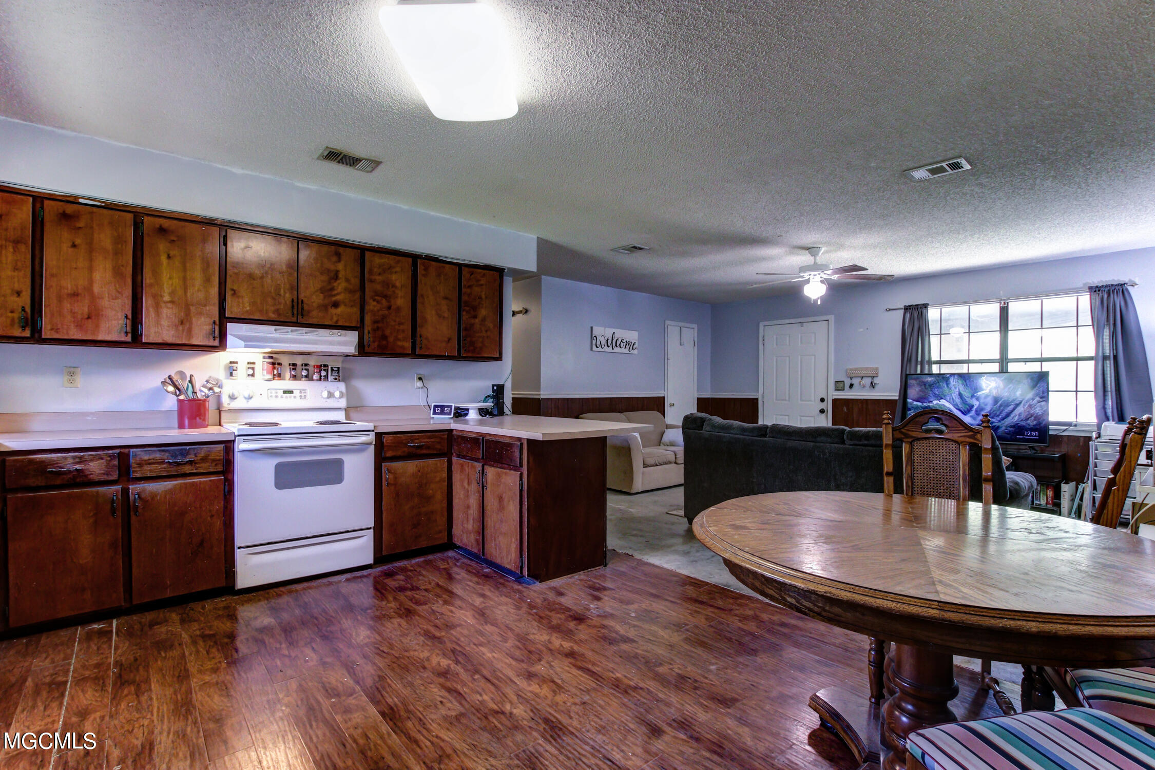 122 Bertie Road Lucedale, MS 39452 - Photo 5 of 31 IMG_8447_8_9