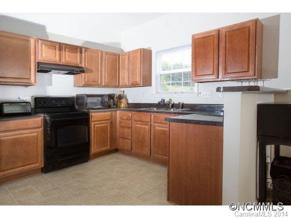 23 Wildbriar Road Fletcher, NC 28732 - Photo 3 of 23
