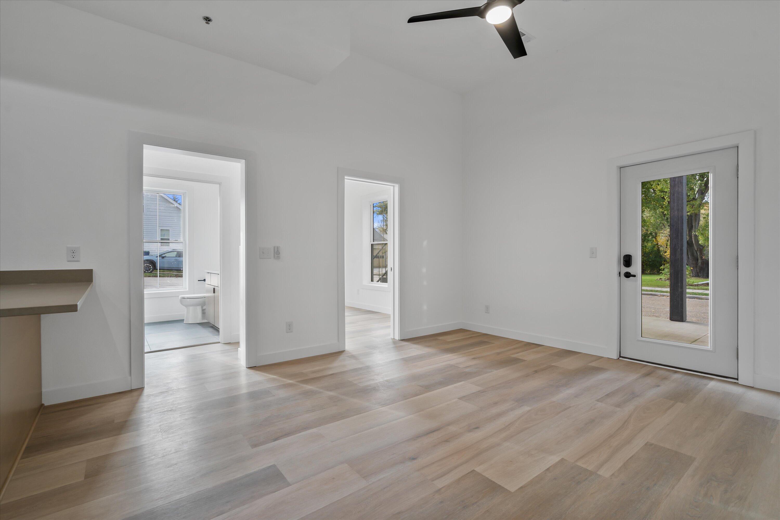 308 Oak Street, Unit 101 Slinger, WI 53086 - Photo 10 of 18 Great Room