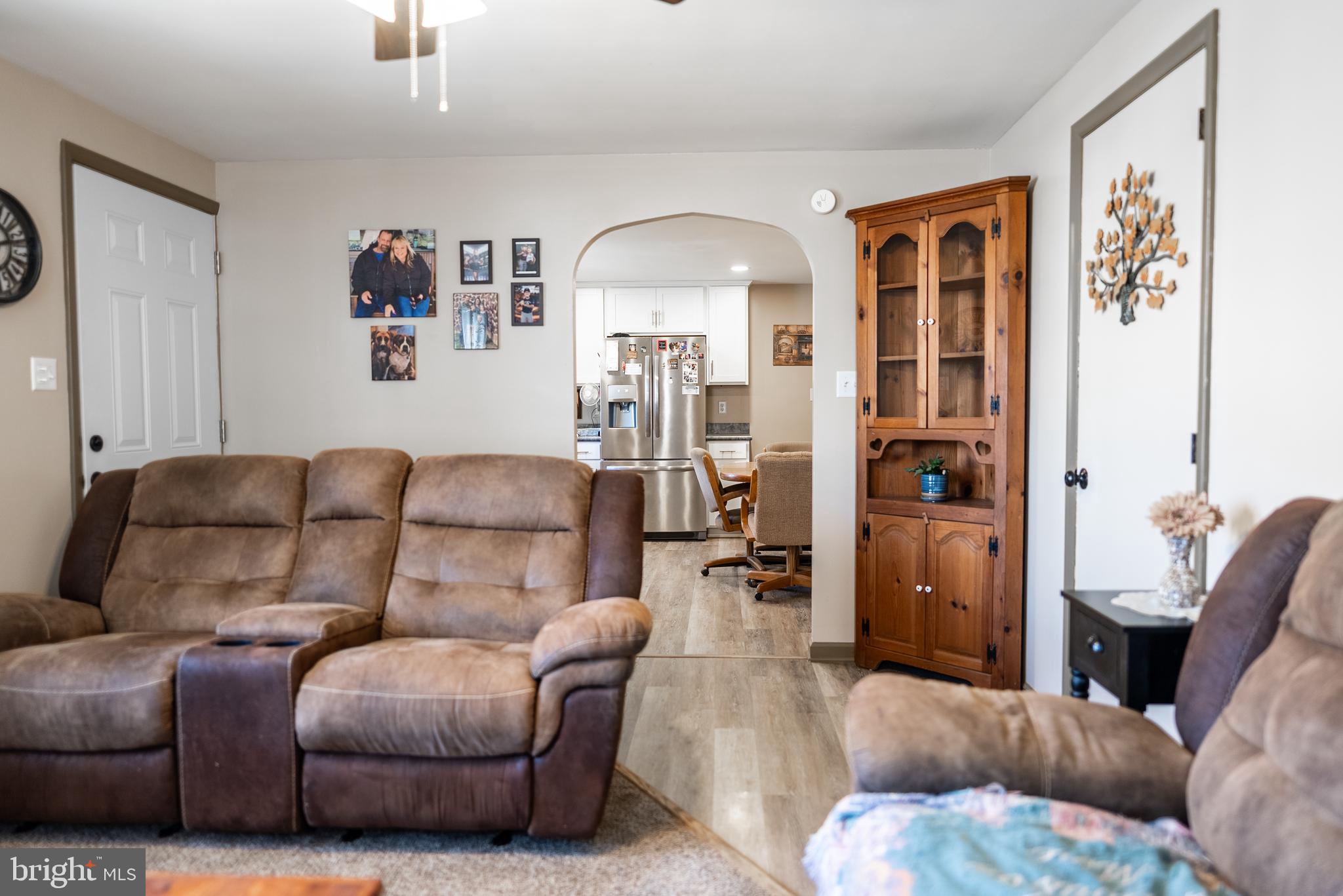 715 Edgegrove Road Hanover, PA 17331 - Photo 9 of 25 Gallery Image 9