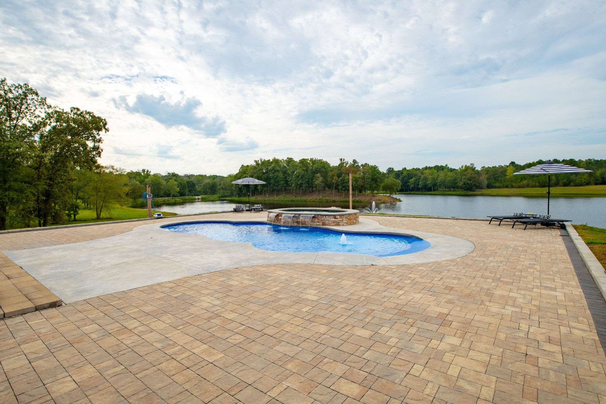 140 Lake Shore Henderson, TN 38340 - Photo 9 of 58