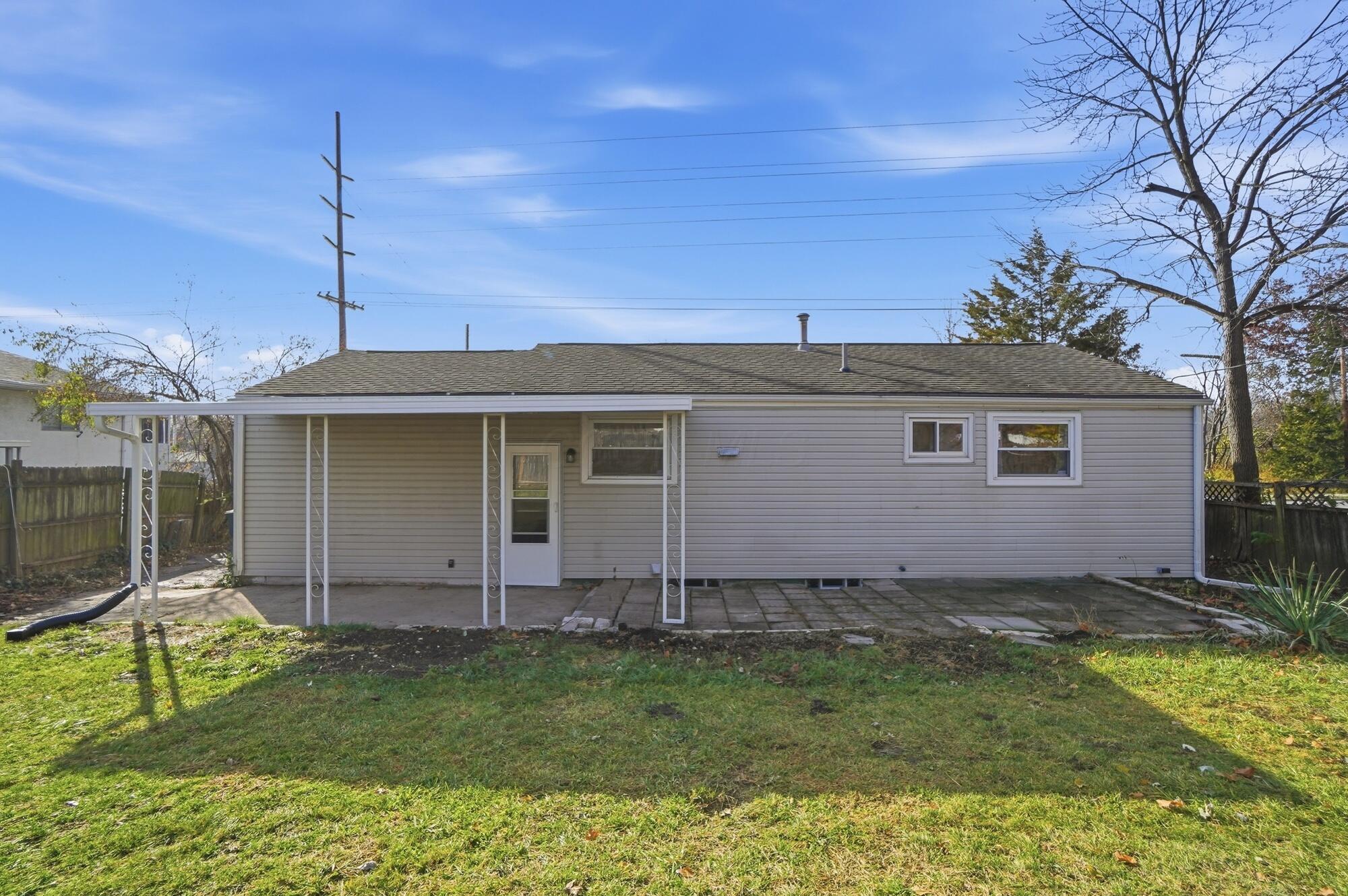 3814 Clime Road Columbus, OH 43228 - Photo 29 of 38 032